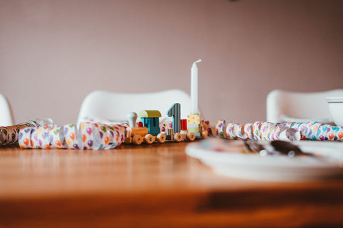 5 idées de cadeaux de naissance personnalisées et artisanales