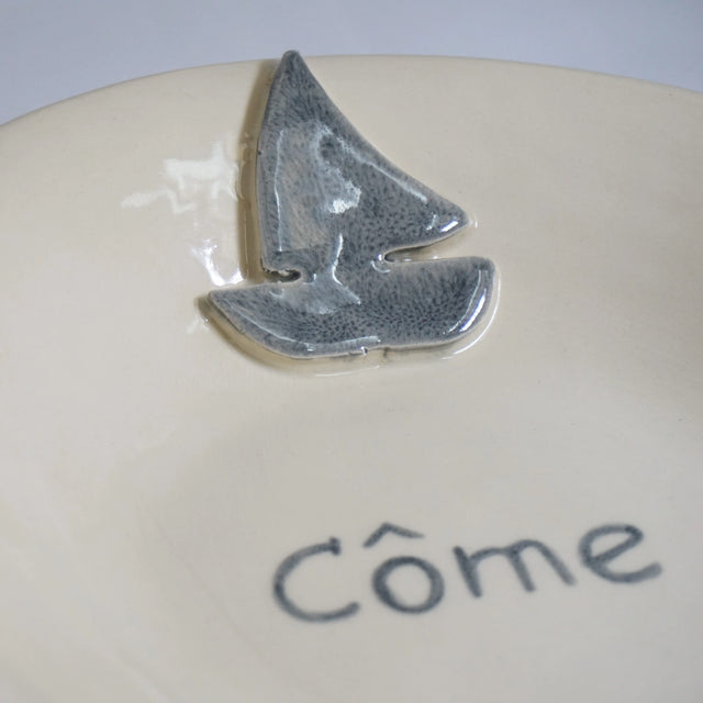 assiettes personnalisees pour enfant avec un bateau